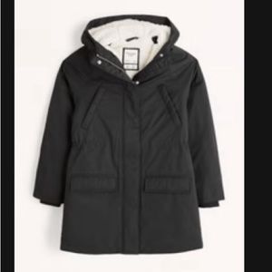 Abercrombie & Fitch Sherpa lined parka, black, size S